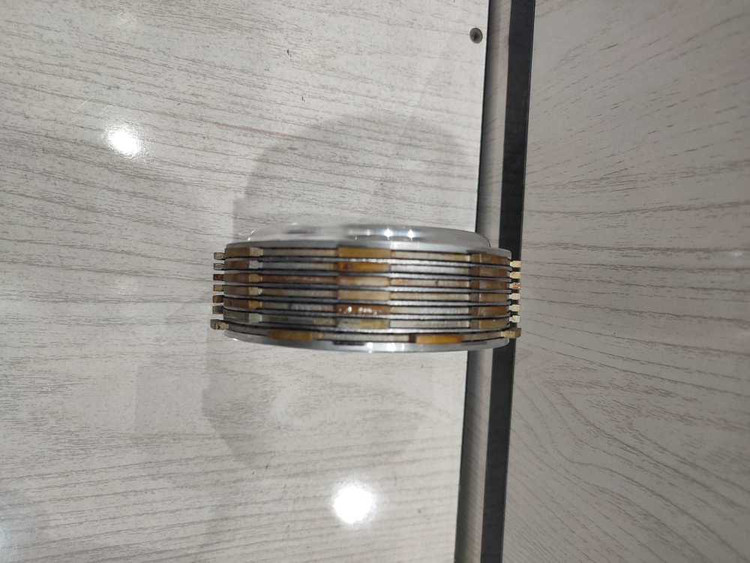 چهار شاخ کلاچ کامل ۷صفحه 6 پیچ مخصوص موتورسیکلت های تقویتی هندا
